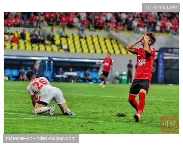 町田高位压迫制造威胁 蓉城后场出球屡现失误